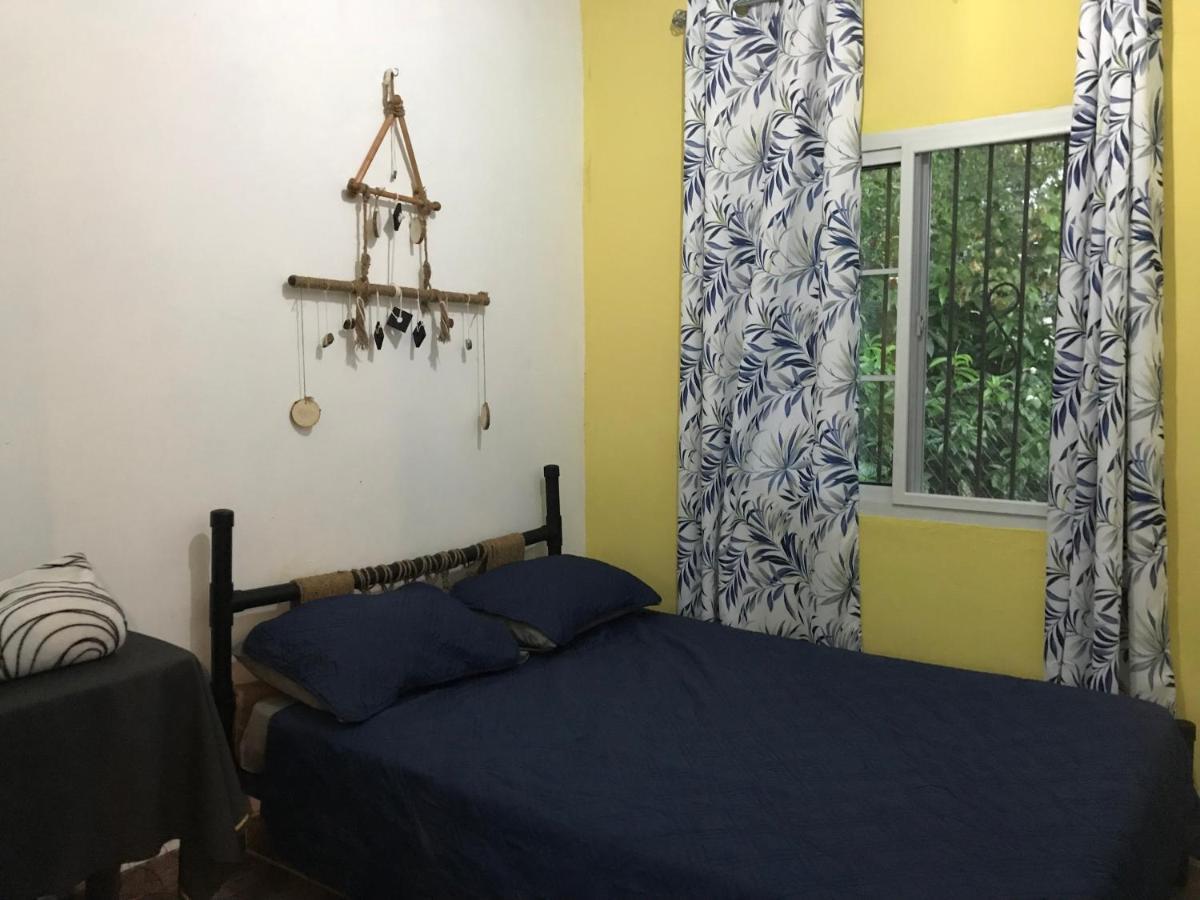 Soursop Hostel Куэта Экстерьер фото